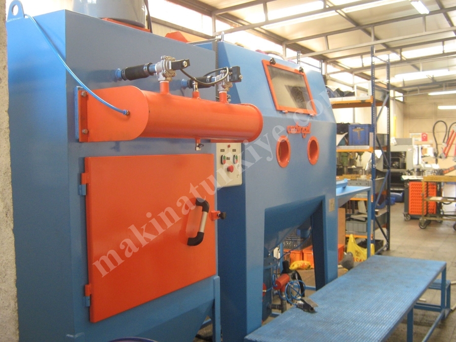 1000 X 700 X 700 Mm Basınçlı Kabin Kumlama Makinası