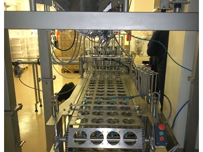 SEZ 17 Dragee-Schokoladenfüll- und Verschließmaschine - 0