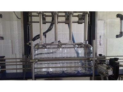 18 Gallon Pet Bottle Filling and Capping Machine - 1