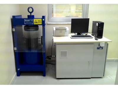 Beton Test Presi 100 Ton / 1000 Kn