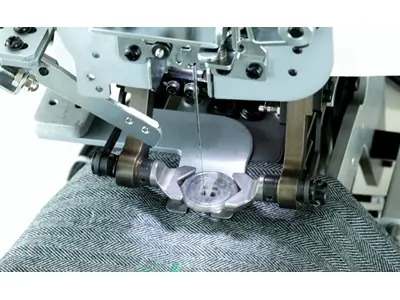 Полностью автоматическая машинка для пришивания пуговиц AMB 289A/MC640N/IP420 с обрезкой в виде спирали