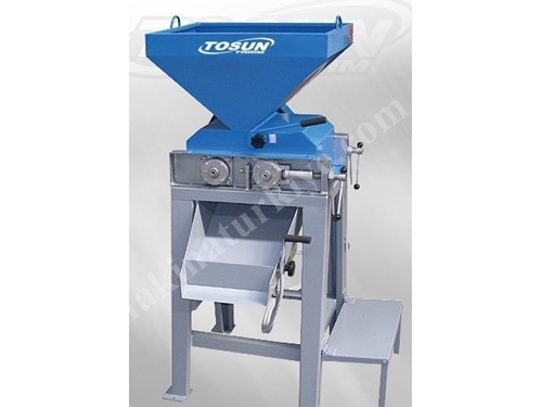 Elektrikli Yem Kırma Makinası 1700/2500 Kg / Saat