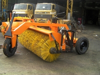 Road Sweeper - Vimpo Hydraulic Retractable Type - 1