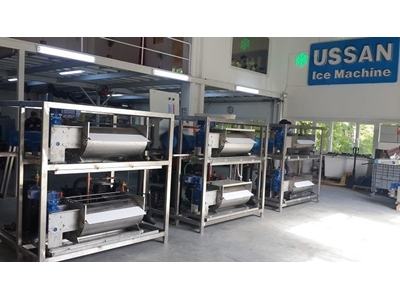 Yaprak Buz Makinası ( Deniz Suyu ) 2000 Kg / Gün