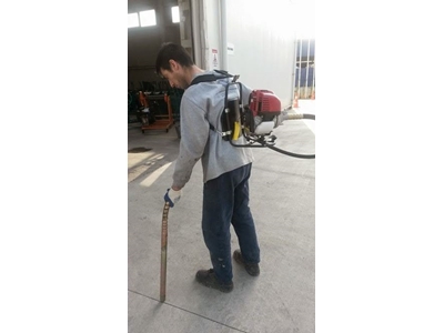Sırt Tipi Benzinli Vibratör - 0