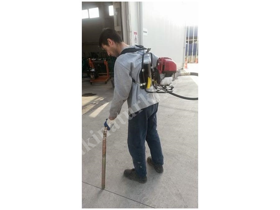 Sırt Tipi Benzinli Vibratör