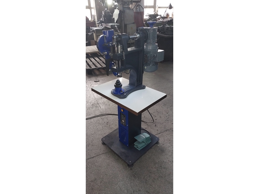 1 2 3 4 5 Numaralı Kuş Gözü Çakma Makinası