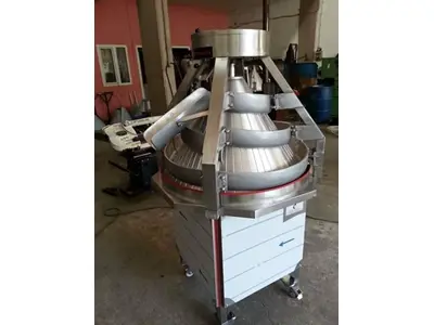 Teigrollmaschine - Kapazität 100-600 gr, 300 Teige pro Stunde