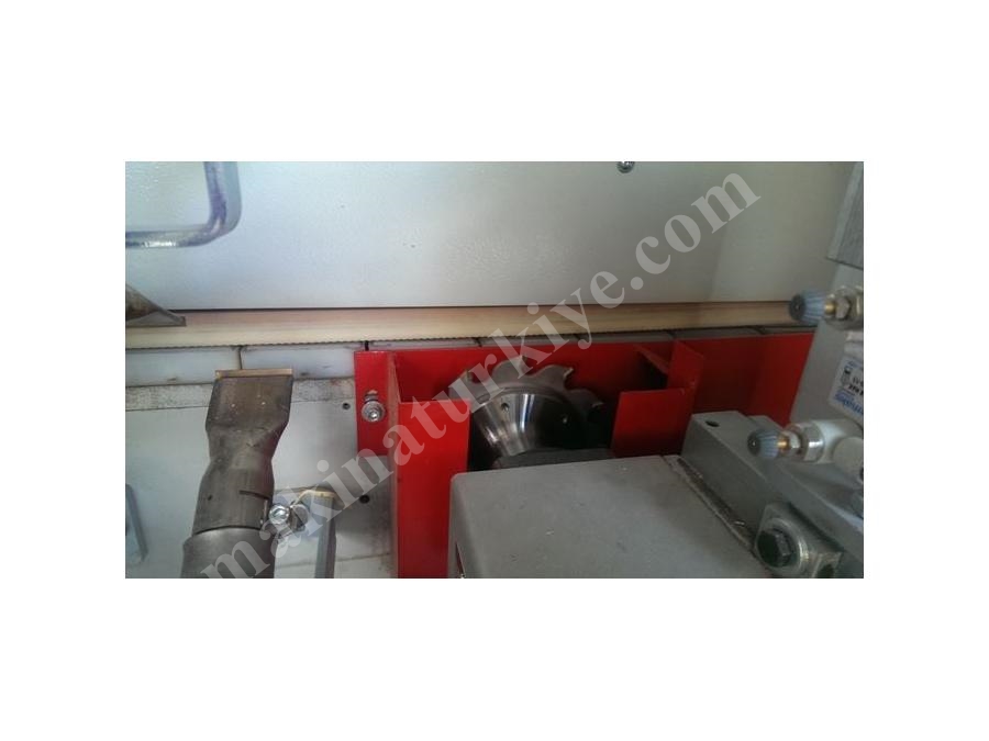 Turanlar - T-Eb 701 Full Otomatik Kenar Bantlama Makinesi