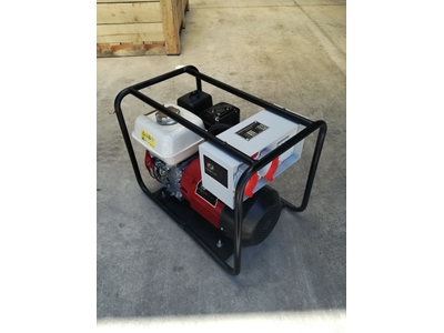 Beton Vibratörü (Honda Benzin Motorlu Konvertörlü) - Newton Makine Kvb01