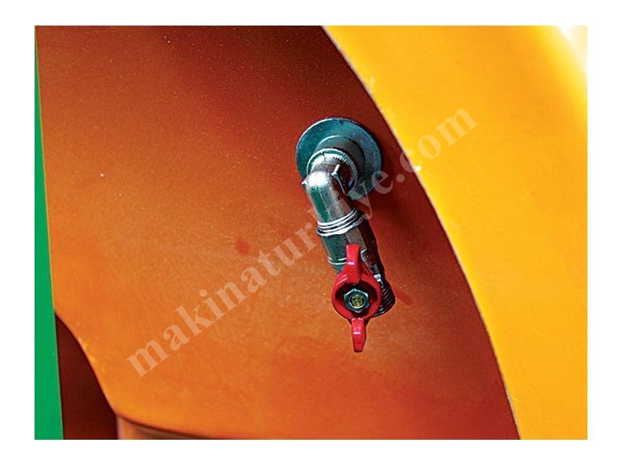 Tarla Pülverizatörü 1600 litre Tarla İlaçlama Makinası - Önallar LEPUS SF-1600