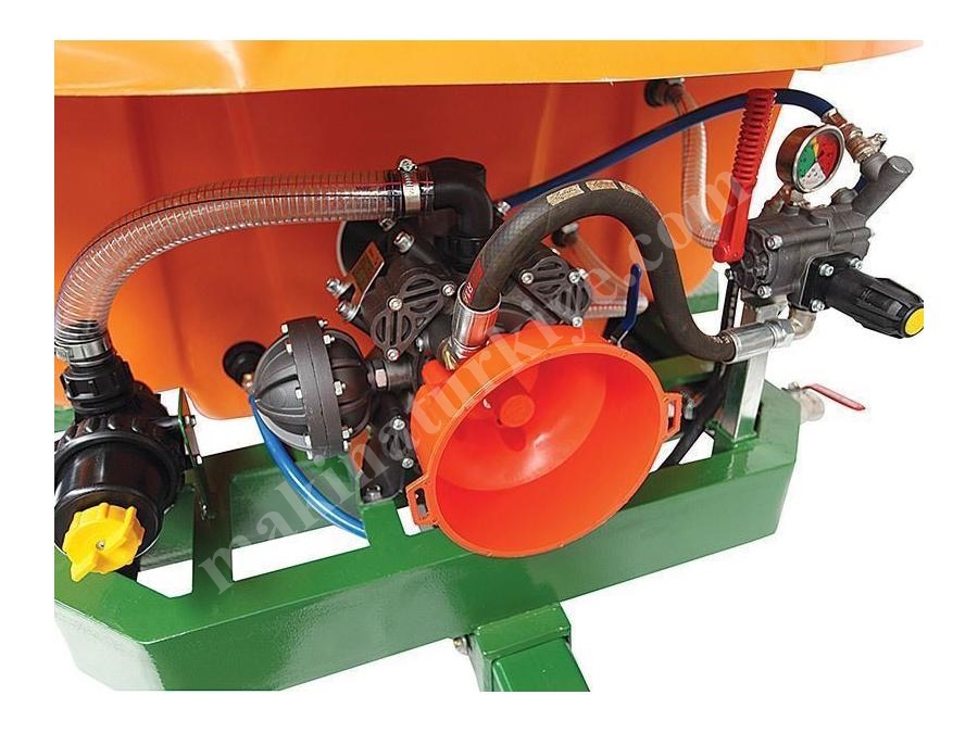 Tarla Pülverizatörü 1600 litre Tarla İlaçlama Makinası - Önallar LEPUS SF-1600