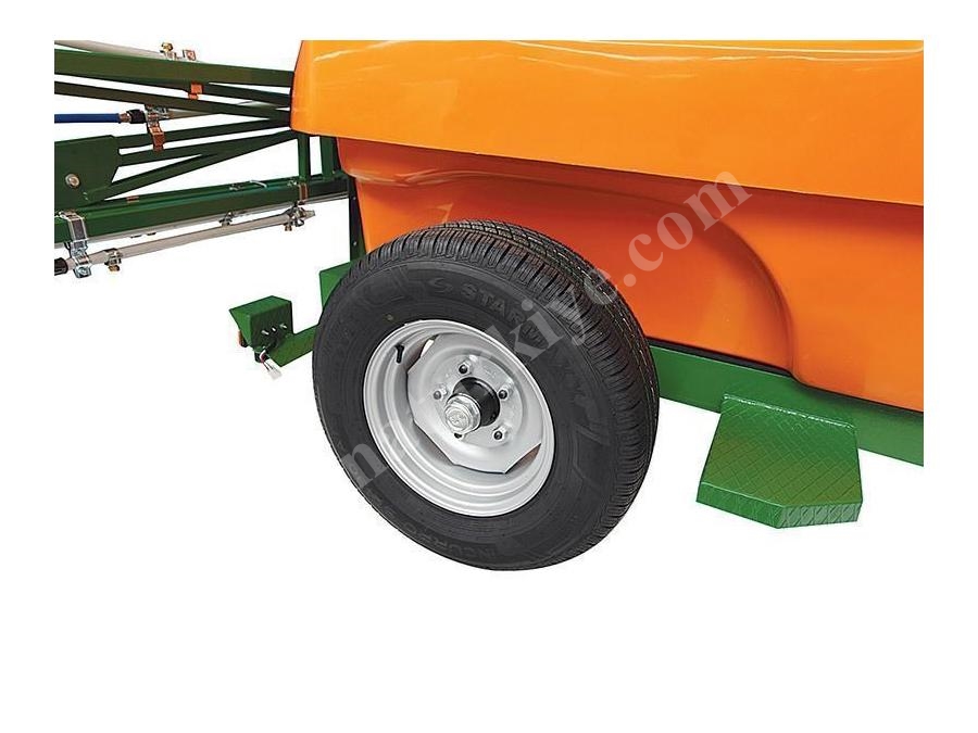 Tarla Pülverizatörü 1600 litre Tarla İlaçlama Makinası - Önallar LEPUS SF-1600