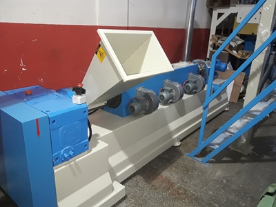 120/80 Mm Kafadan Kesme Granül Makinası 