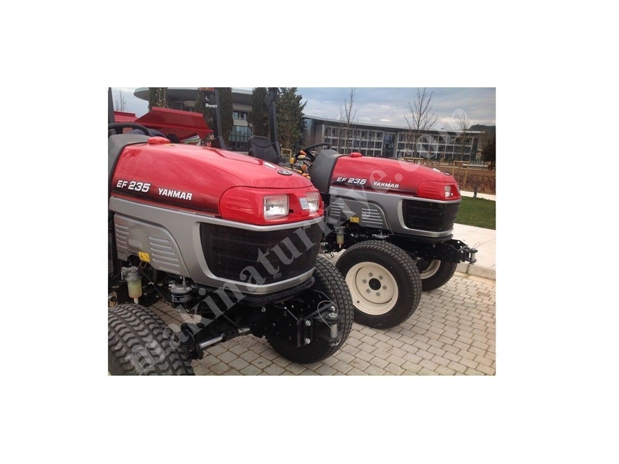 Yanmar EF 235 H 4WD Kompakt Traktör 