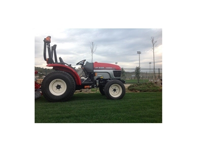 Yanmar EF 235 H 4WD Kompakt Traktör  - 2