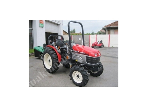 Yanmar EF 233 M 4WD Kompakt Bahçe Traktörü