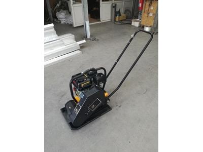 Döküm Tablalı Kompaktör (Benzin Dizel Elektrik Motorlu) - Newton Makine Ntk18/40 - 1