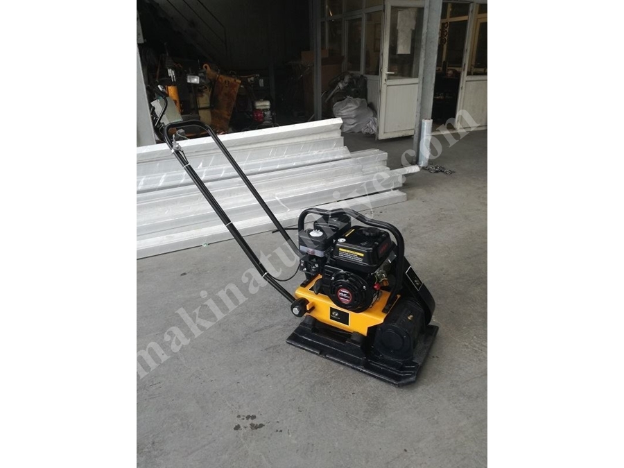 Döküm Tablalı Kompaktör (Benzin Dizel Elektrik Motorlu) - Newton Makine Ntk18/40