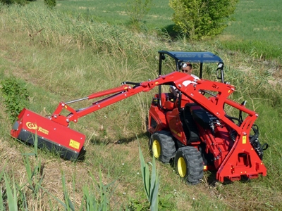 Kompakt Kanal Açma İş Makinası - 10