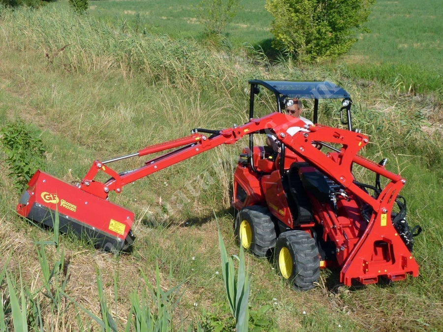 Kompakt Kanal Açma İş Makinası