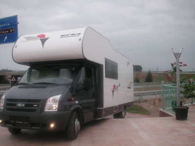 Ford Motorhome - 5