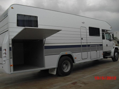 Freightliner Trucks Motokaravan  - 8