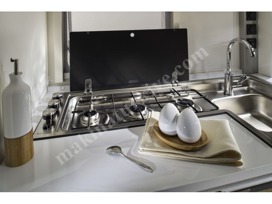 Çekme Karavan 4 Yatak Kapasiteli (Altea - 542 Ph) - Adria 