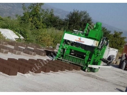 Yürüyen Briket Makinası - Mussan Group