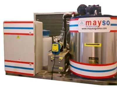 1000 Kg / Gün Tatlı Su Yaprak Buz Makinesi