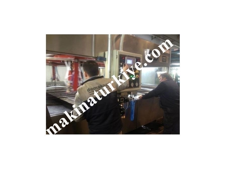 Otomatik Döner Başlıklı Sprey Deri Boyama Makinesi