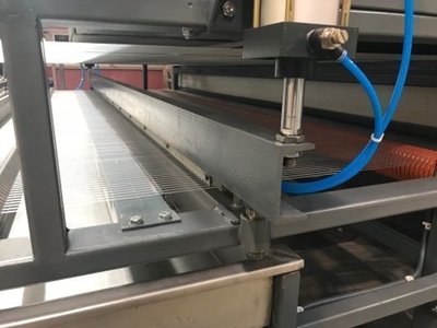 Konveyör Bant İçin Düz Bıçak Temizleme Sistemi - 1