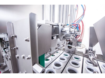 Catta27 6000 Pieces / Hour Linear Case Cone Vianetta Ice Cream Filling Machine - 7