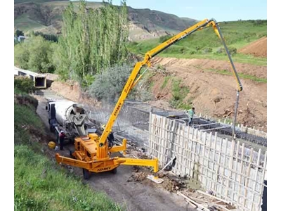 Pompe à béton avec flèche à distance motorisée à moteur diesel de 49-52 m3/heure - Atabey Scp 50.321 - 6