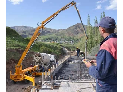 57-63 M3/Saat Kapasiteli Dizel Motorlu Uzaktan Kumandalı Bomlu Beton Pompası - 14