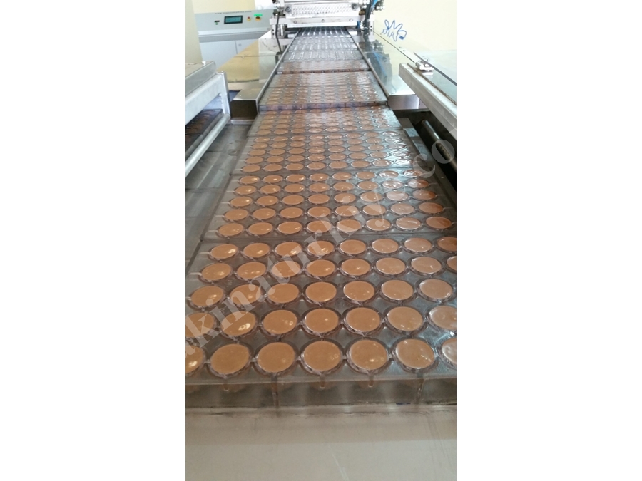 600 Kg / Saat Çikolata Dolum Makinası