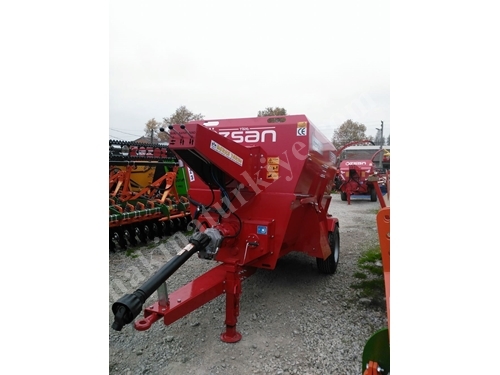 Özsan 4 M3 Yatay Yem Karma Makinesi 