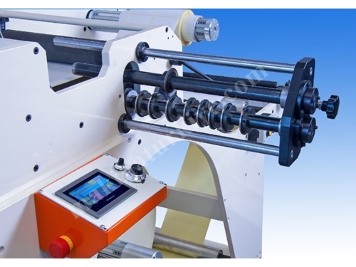 Etikettenschneidemaschine und Qualitätskontrollmaschine