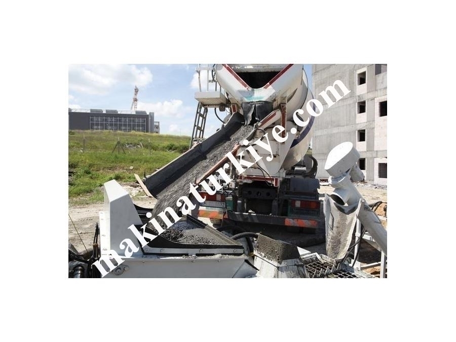 Beton Karıştırma Ve Aktarma Makinası CM20