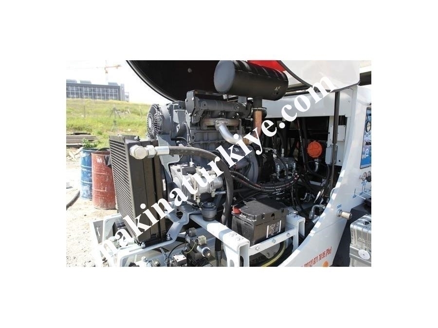 Beton Karıştırma Ve Aktarma Makinası CM20
