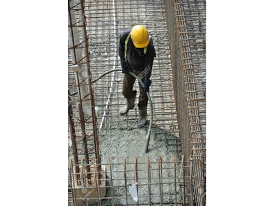 Beton Vibratörü 75 Mm Şişe Çapı - Newton Makine Ev01-75 - 2