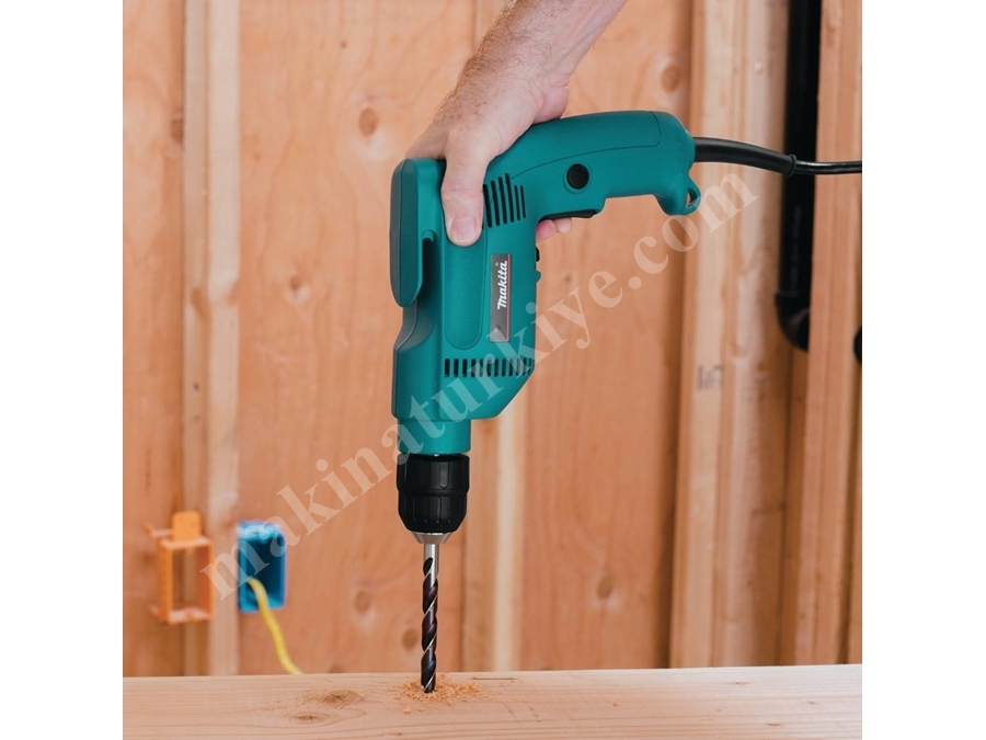 Darbesiz Matkap 530 W - Makita 6408
