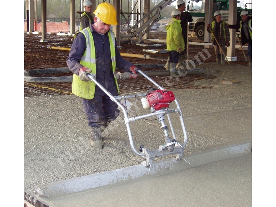 Vibrasyonlu Mastar 300 cm (Çift Kollu Benzinli Yüzen El) - Newton Makine NYMB30