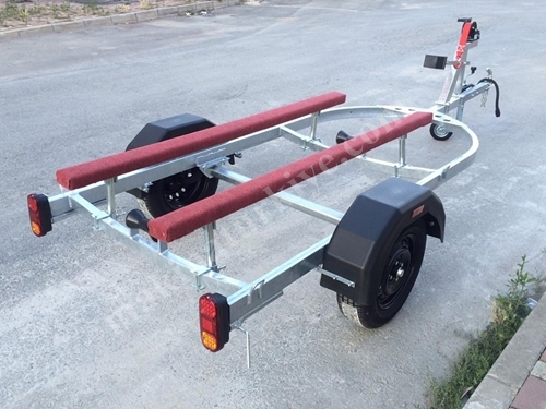 Товарный трейлер для транспортировки гидроциклов