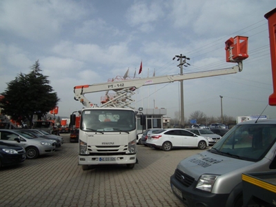 Plateforme Télescopique sur Camion - 14M - 8