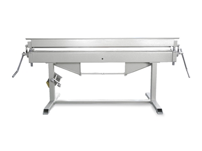 Machine de sertissage à couteau unique avec accessoire de découpe à bras articulé de type plieur  - 1