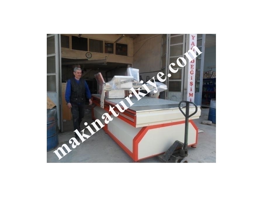 1500 X 3000 Reklamcı Cnc Router 3 Boyutlu İşleme 