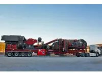 Mobile Crushing and Screening Plant with a Capacity of 180-250 Tons/Hour