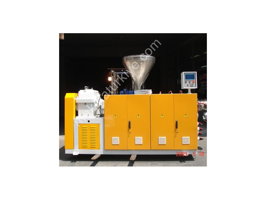 150 Kg/Hour Parallel Twin Screw Profile Extruder Machine 