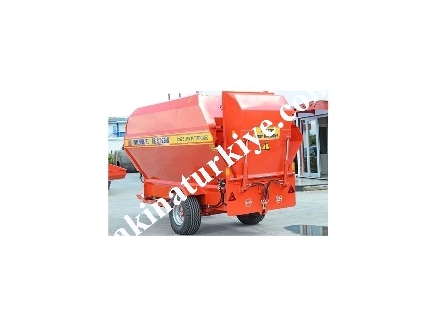 4 M³	 Yem Karma Makinası Tek Yatay Helezon - Özsan RZ4
